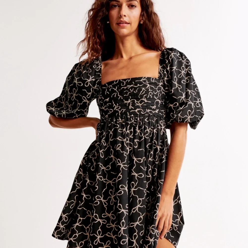 Abercrombie & Fitch Bow Print Emerson Mini Dress - Picture 1 of 6